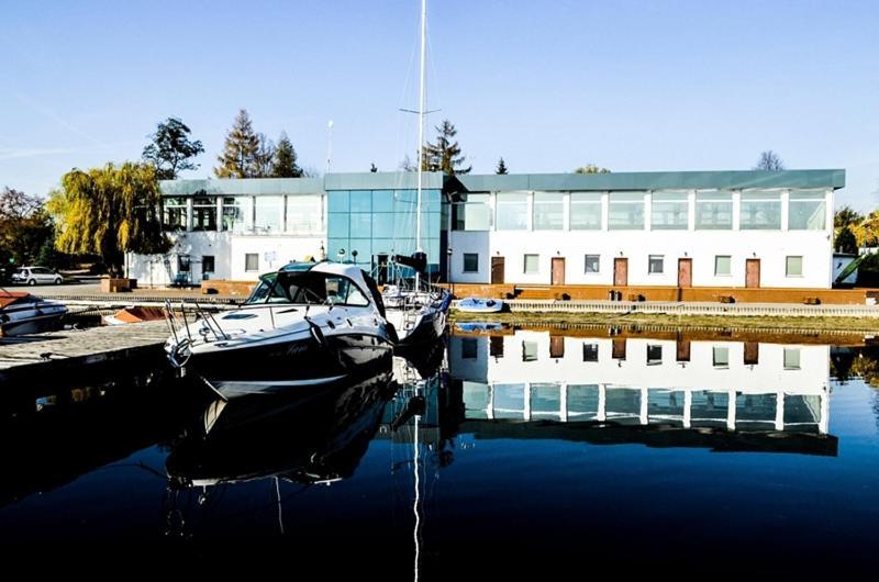 Hotel "Portofino" Osrodek Szkoleniowo-Wypoczynkowy Konin  Exteriér fotografie